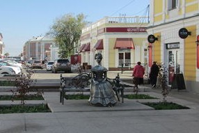 九游社区-城市马拉松摄影作品展吸引民众参与，马拉松展示城市形象