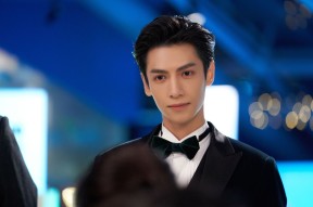 九游手游官网-中学篮球训练融合武术动作提升身体协调性，初中生篮球战术配合训练